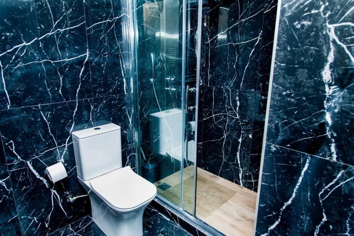 Contemporary And Chic Apartment In Central Athene Buitenkant foto